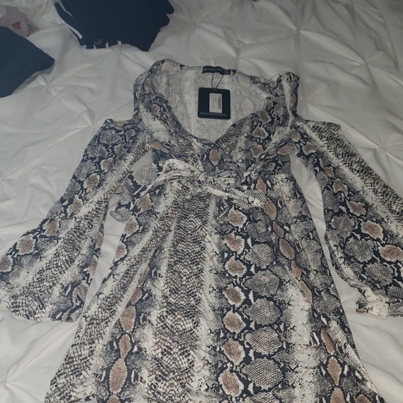 Plus size Taupe Snake Cold Shoulder Shift Dress - Picture 1 of 2